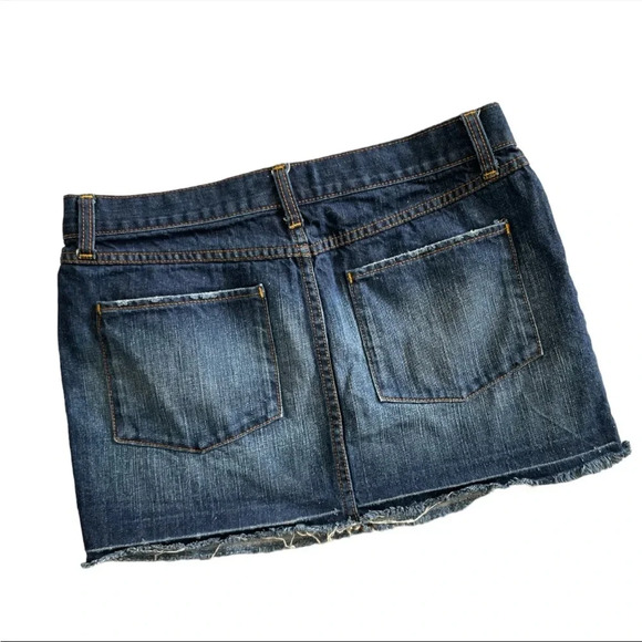 Old Navy Y2K Ultra Low Rise Denim Mini Skirt Women’s 6 2000s Grunge Coquette - Picture 2 of 3